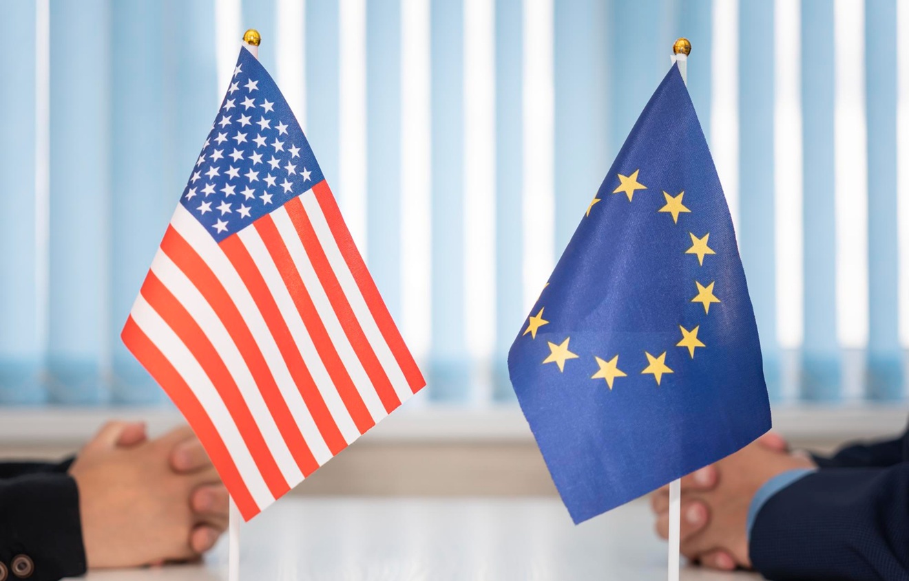 Grafika symbolizująca zmiany prawne dot. handlu między USA a UE