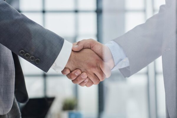 Grafika symbolizująca przekęcie AVS przez Stryker