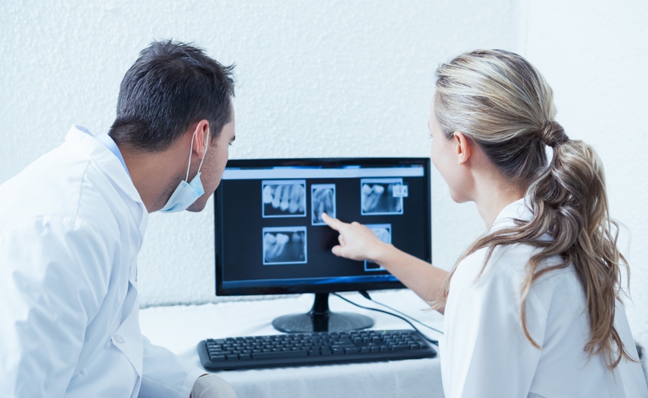 Zdjęcie symbolizujące trudność wygrywania zdjęć RTG generowanych przez AI