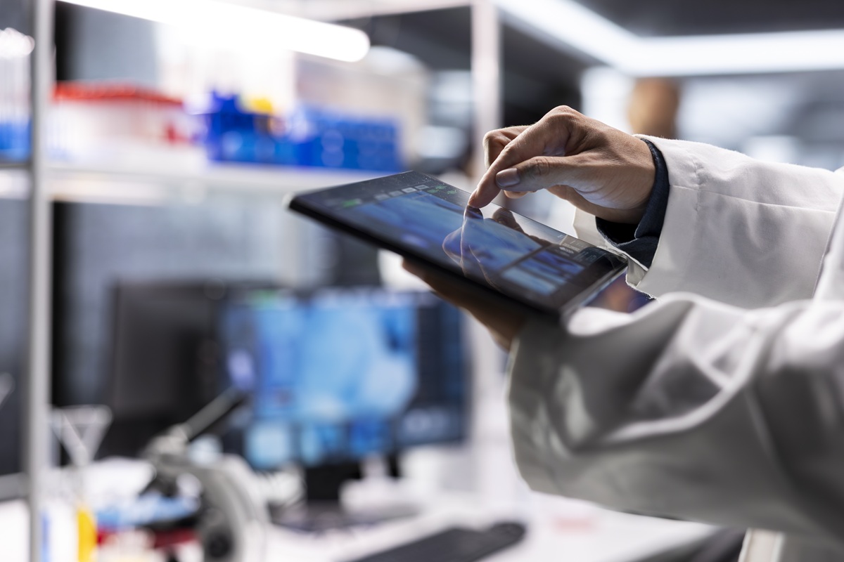monitorowanie pracy maszyn w zakładzie produkcji wyrobów medycznych