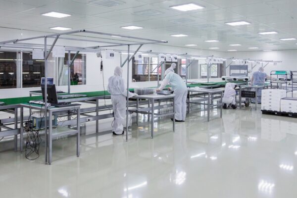 Instalacja cleanroom z systemami high purity
